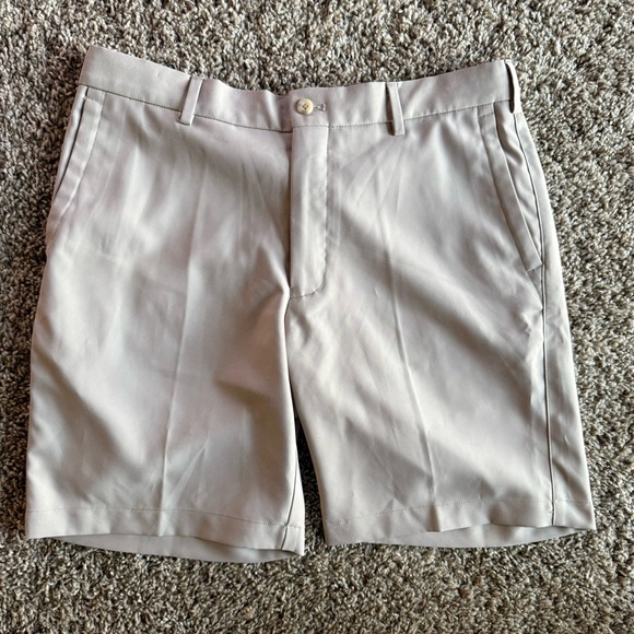Peter Millar Khaki Performance Golf Shorts 33 in 9in inseam - Picture 1 of 4